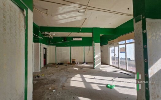 CORNER UNIT SHOP | GREECE CLUSTER | VACANT