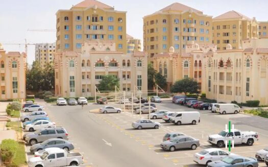 UNFURNISHED SPACIOUS 1BHK APARTMENT w LAUNDRY ROOM