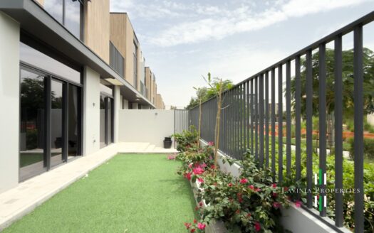 HUGE PLOT 4 BHK VILLA | VACANT | PRIME LOCATION