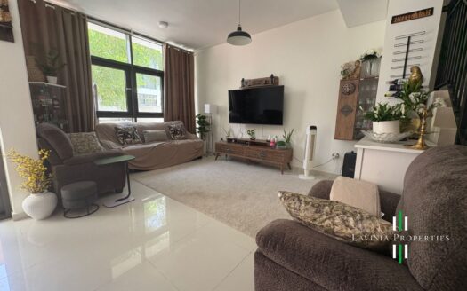 FURNISHED 3BR |MIDDLE UNIT | VACANT |BACK-TO-BACK