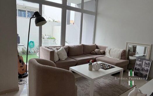 BACK-TO-BACK 3BR VILLA | MIDDLE UNIT | VACANT
