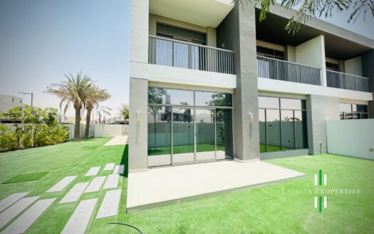 LARGEST PLOT| CORNER VILLA| NEXT TO CLUBHOUSE