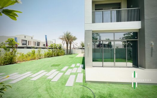 VACANT PREMIUM 5BR | CORNER VILLA | CLUBHOUSE VIEW