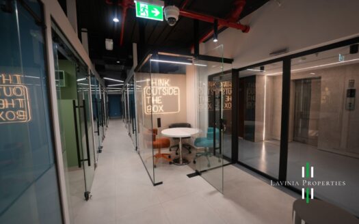 FULLY SERVICE FULL FLOOR WORKSPACE FOR LARGE TEAM