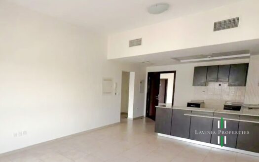 READY IN JULY | OPEN KITCHEN | PRIVATE BSLCONY