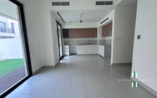 FLEXIBLE CHEQUES | PRIVATE GARDEN | VACANT