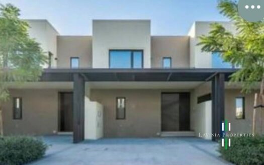 FLEXIBLE CHEQUES | PRIVATE GARDEN | VACANT