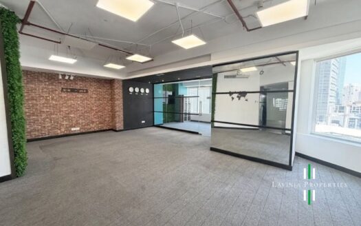 UNFURNIISHED | VACANT & READY TO MOVE IN