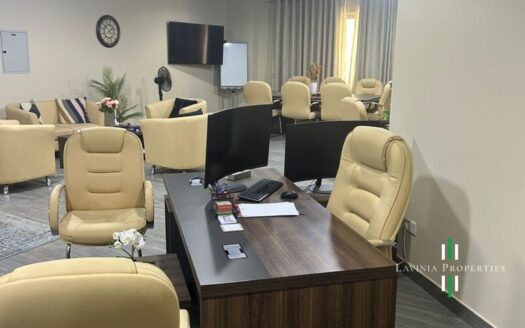 FITTED OFFICE | IDEAL LOCATION | AMPLE PARKING