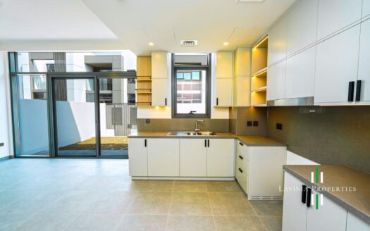 VACANT AND READY | PRIME LOCATION | BEST DEAL