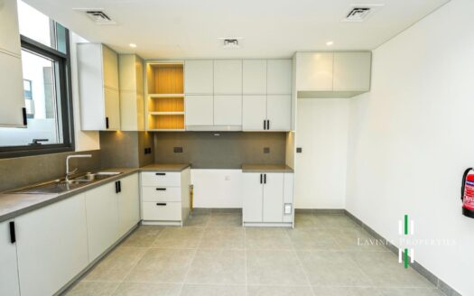 VACANT AND READY | PRIME LOCATION | BEST DEAL