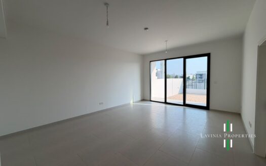 TOWNHOME | PRIME LOCATION | VACANT | SPACIOUS