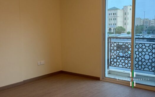AFFORDABLE | VACANT | UPGRADED | WELL-MAINTAINED