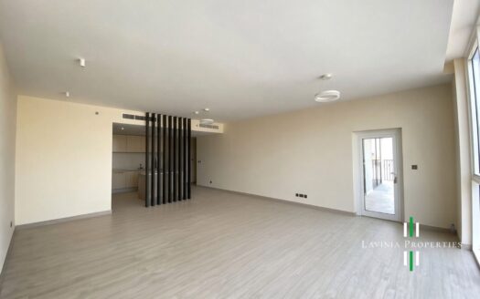 HUGE LIVING AREA |SMEG APPLIANCES |MULTIPLE SCHOOL