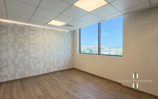 AMPLE PARKING | READY TO MOVE IN | WELL-MAINTAINED
