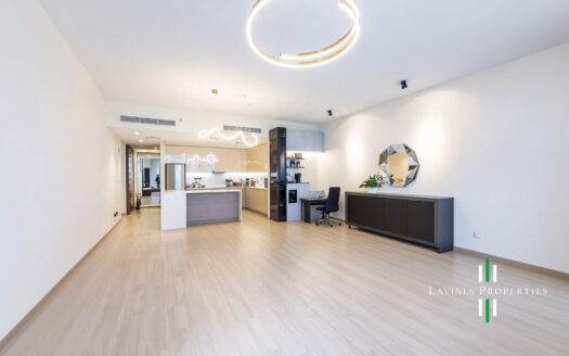 HUGE LIVING AREA | SMEG APPLIANCES | VACANT
