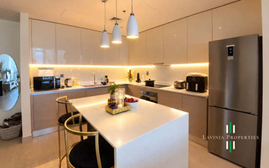 SPACIOUS LIVING AREA | OPEN VIEW | VACANT