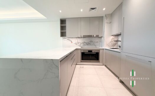 MULTIPLE CHEQUES | VACANT | FULLY-EQUIPPED KITCHEN