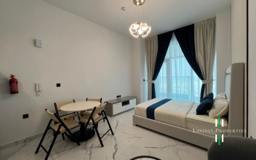FULLY FURNISHED & EQUIPPED APPLIANCES w/ OWN PARKING
